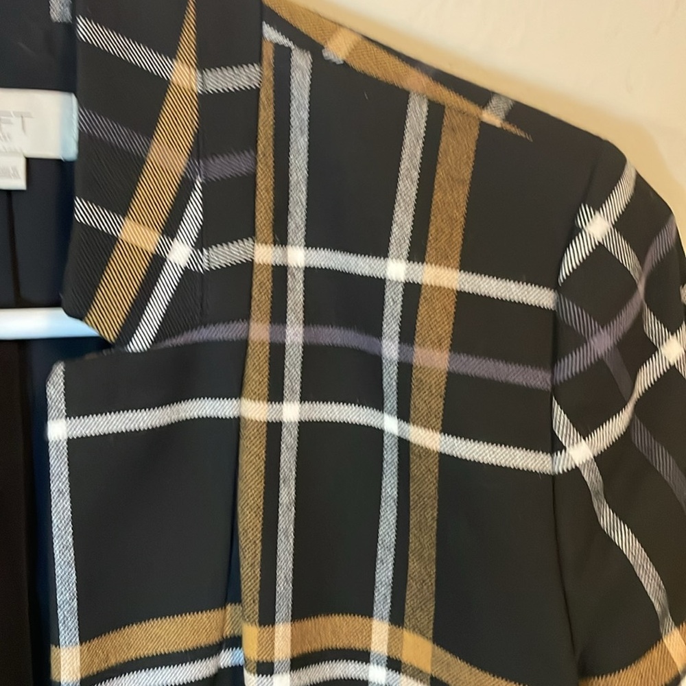 Loft stretch blazer. Black, gold and white plaid. Size 0. - Picture 3 of 5